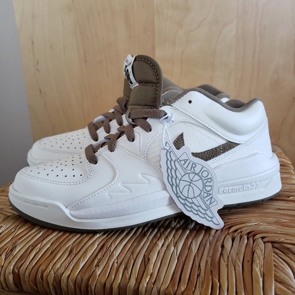 Nike Air Jordan's Stadium Sneakers Size 7.5 NEW! - Picture 14 of 16